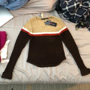Long sleeves sweater